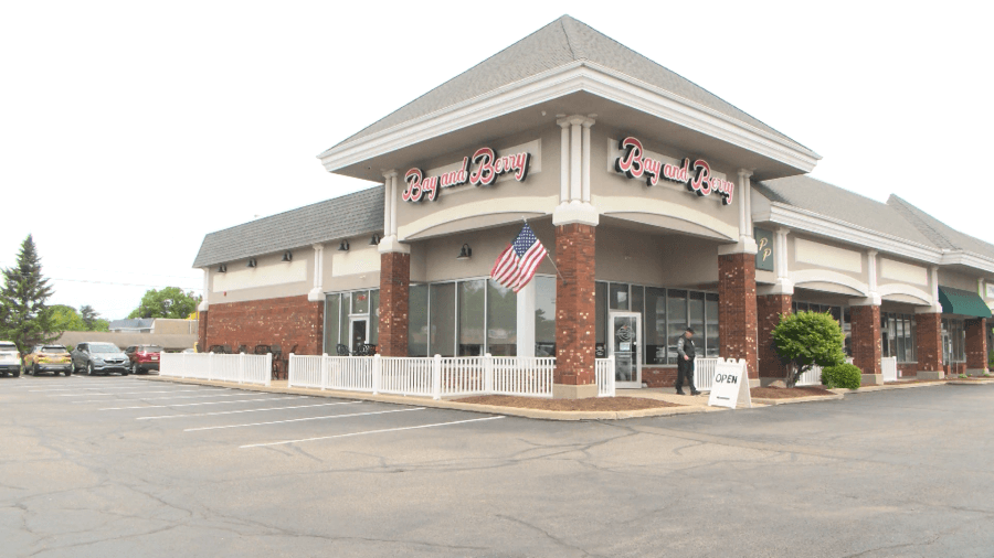 Bay and Berry Cafe opens their doors in Peninsula Plaza
