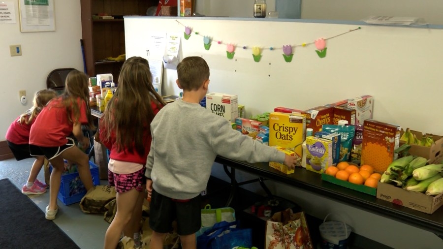 Local students donate to newly opened McKean food pantry