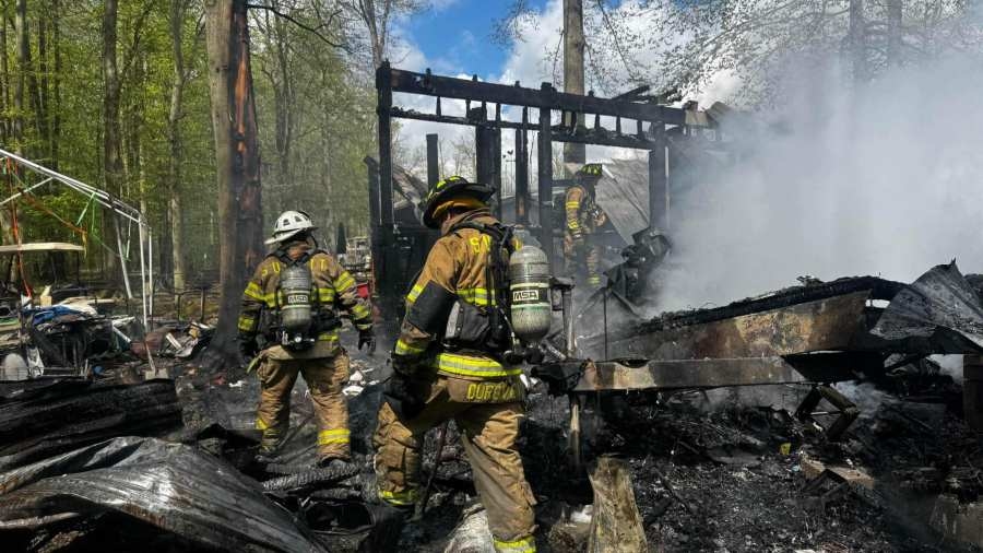 Crawford, Ashtabula Co. crews battle mobile home fire Tuesday morning