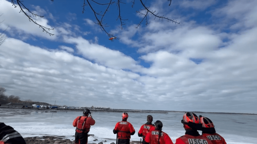 Coast Guard warning residents of thin ice on Great Lakes as temperatures rise