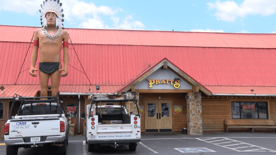 Pratt's BBQ's ‘Big John' in pieces after failed relocation