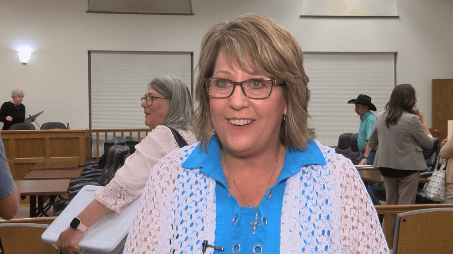 Carter Co. Commission honors Remarkable Woman Angie Odom at Monday meeting