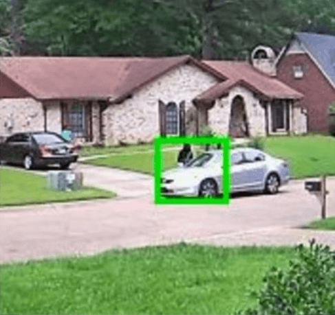 Jackson woman robbed at gunpoint in her driveway