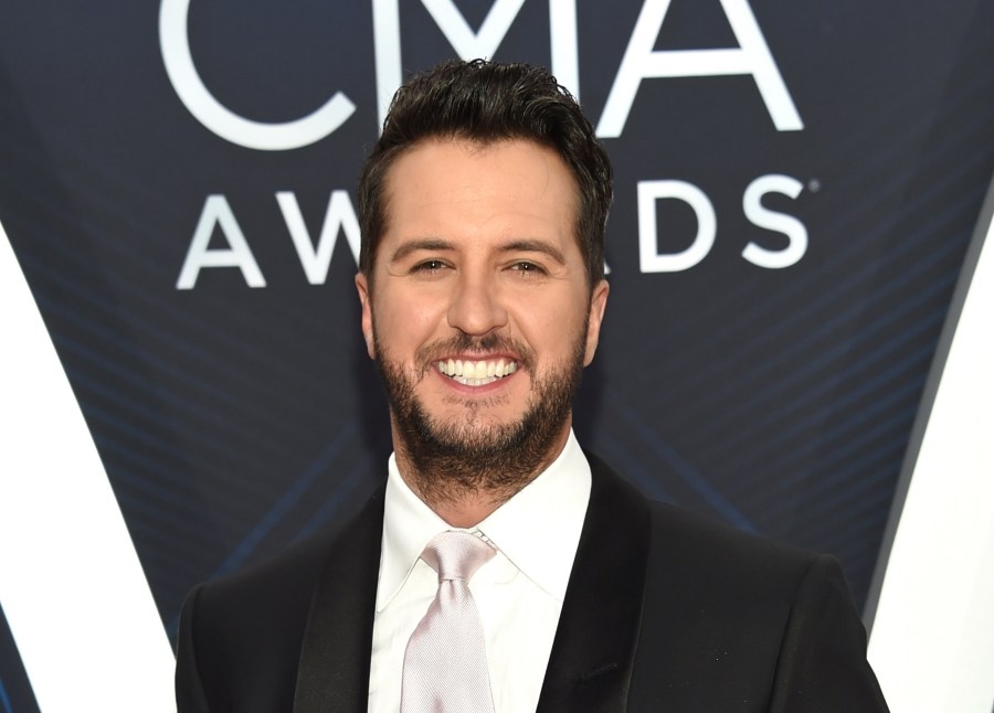 Country star Luke Bryan set for Biloxi concert in 2025