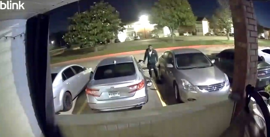 Suspect wanted for auto burglary at Hattiesburg apartment complex