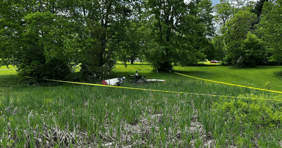 1 killed, 1 severely burned in plane crash in Ashtabula County Sunday