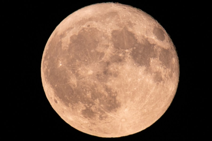 Look to the sky! Full strawberry moon peaks tonight — when to watch