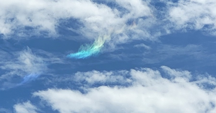 ‘What is it??': Colorful cloud spotted over NE Ohio