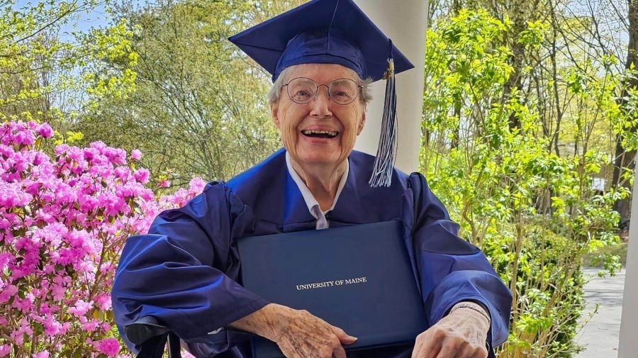 88-year-old with dreams of being a teacher gets degree 6 decades after she was stopped due to pregnancy