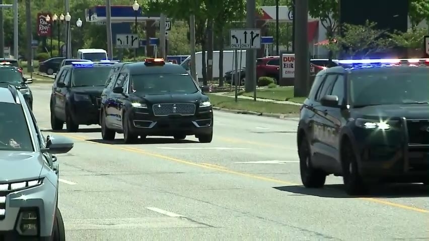 Area police departments escort body of Berea officer to funeral home