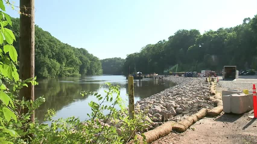 Search for missing man to resume on Cuyahoga River