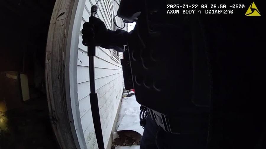 Sandusky man facing charges after dogs left in filthy cold garage