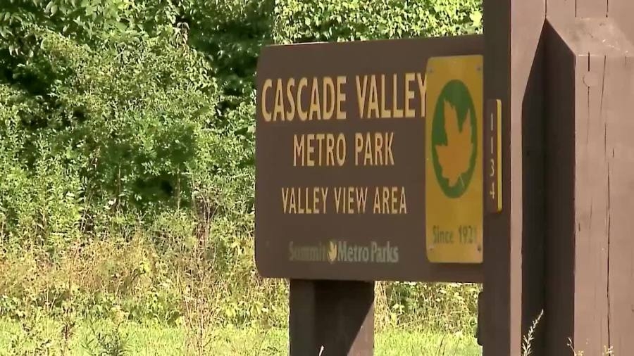 Women honored for saving victim being attacked at Cascade Valley Metro Park