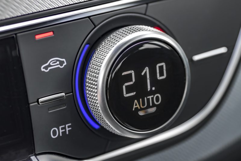 Most cars have this button, but few know when to use it