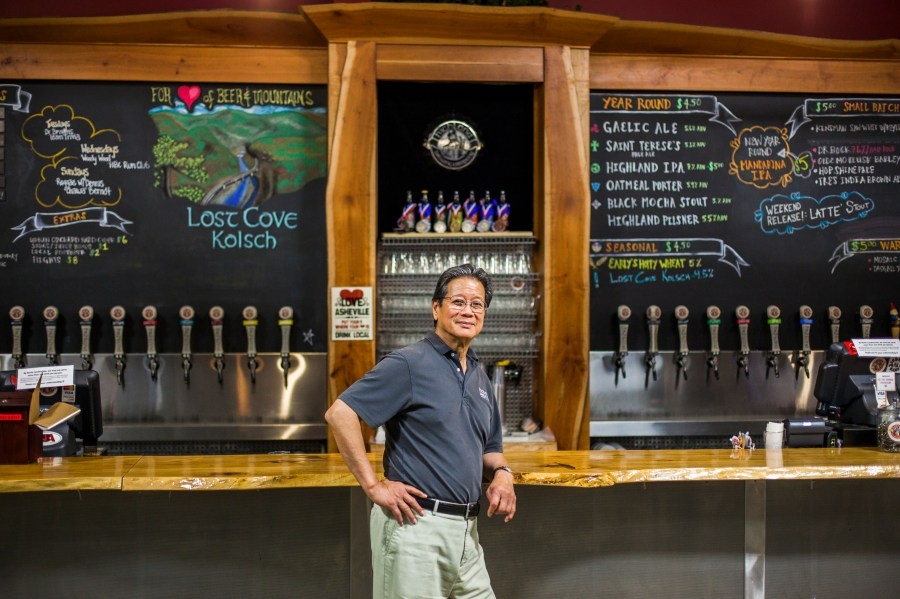 Charlotte breweries pay respects after death of Highland founder, NC craft beer pioneer