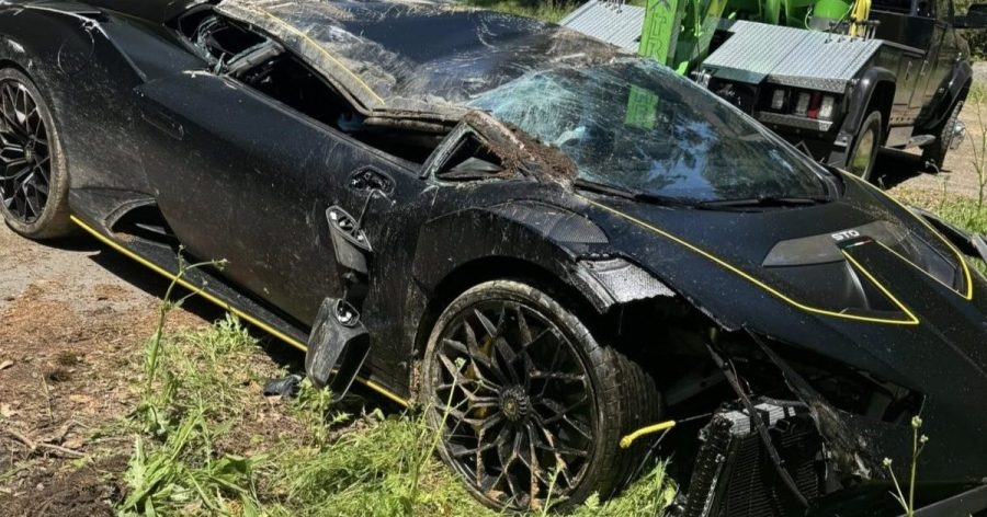 Driver flips $400,000 Lamborghini on California highway