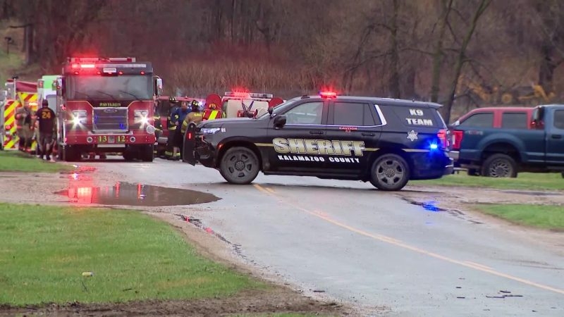 3 killed, 3 hurt from same family when tree falls on car during storm