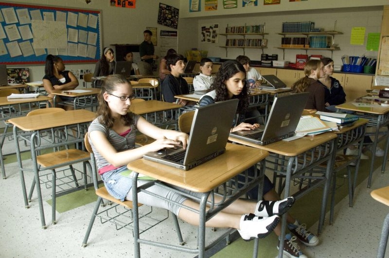 Lawmakers weigh benefits of artificial intelligence in classrooms