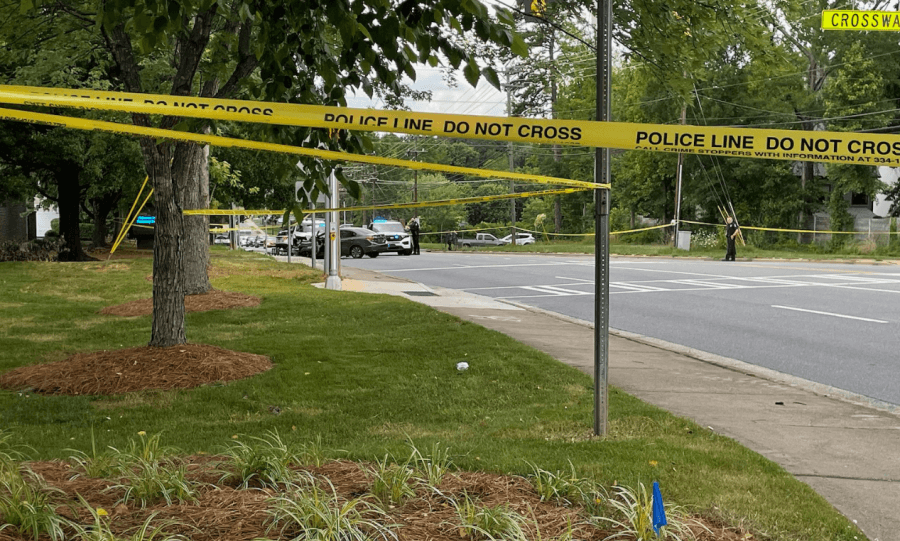 1 person treated for life-threatening injuries in serious east Charlotte crash: Medic