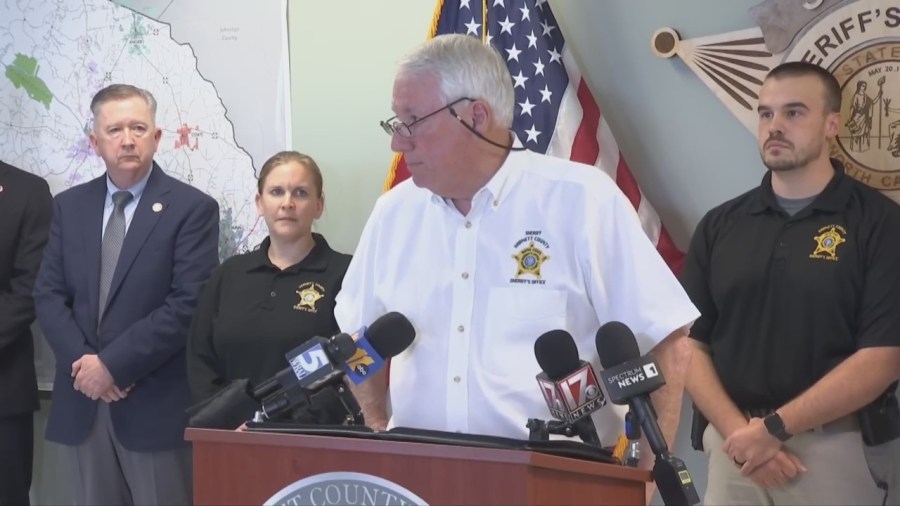 2 charged with human trafficking in connection to Spring Lake teen found in Dare County
