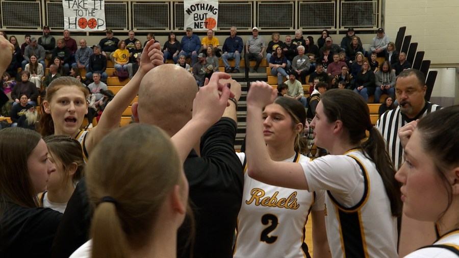 Crestview eases past Fairview in District Semifinal