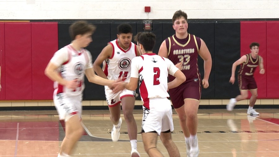 Lakeview extends win-streak to 17 with playoff victory