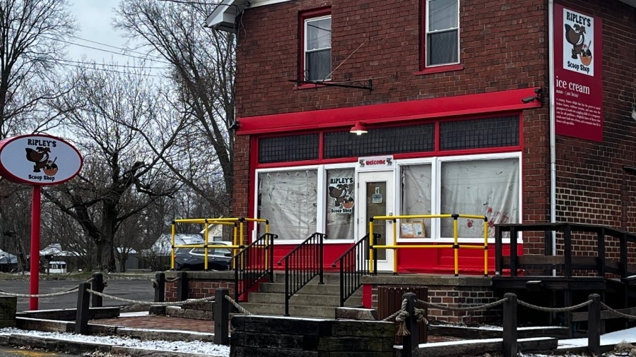 New Brookfield ice cream shop prepares for opening date