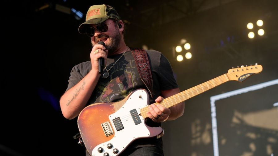 Country music star returns to Youngstown stage