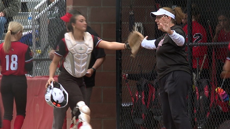 Canfield rolls to 4th straight district championship