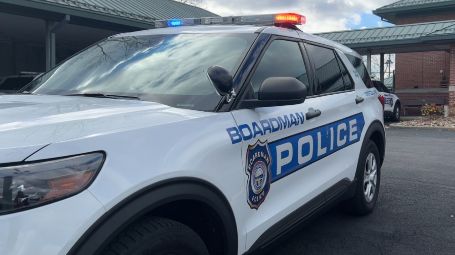 ICE contacted after man presents fake documents to BMV in Boardman