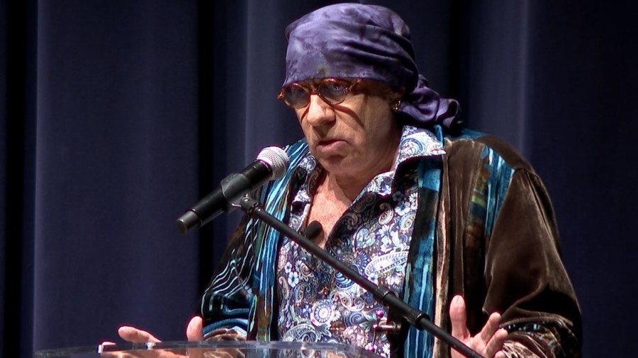 Rock legend speaks at local lecture series