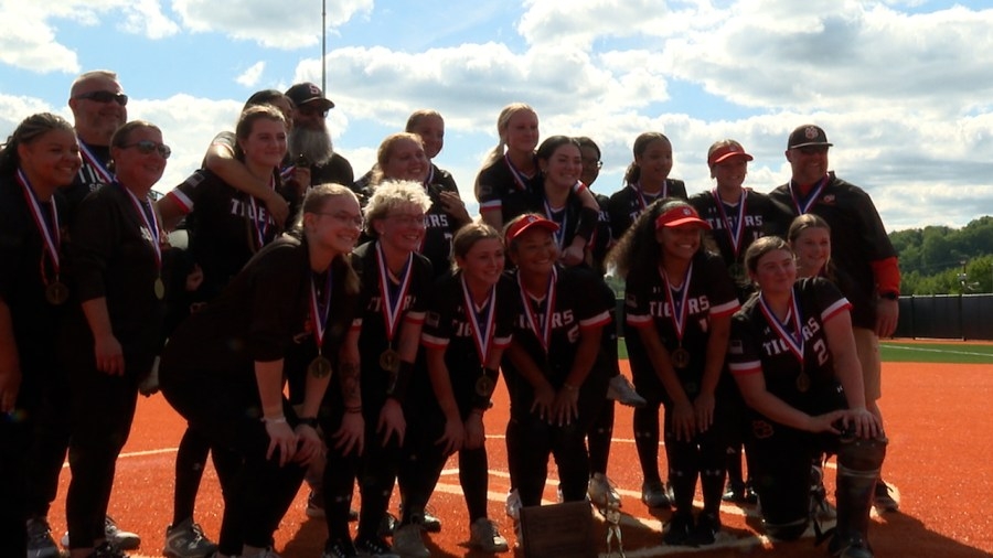 Sharon claims back-to-back district titles
