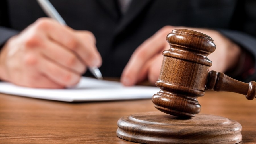 Bench trial underway for man accused of daring Boardman police to stun him