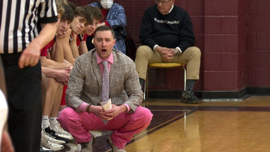 Lakeview coach earns milestone in dominant win