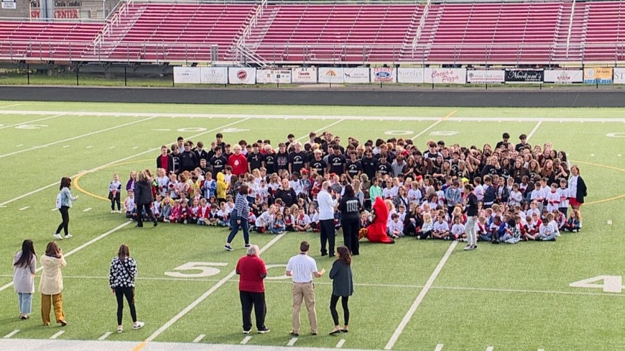 Seniors and kindergarteners share in first-ever Cardinal exchange