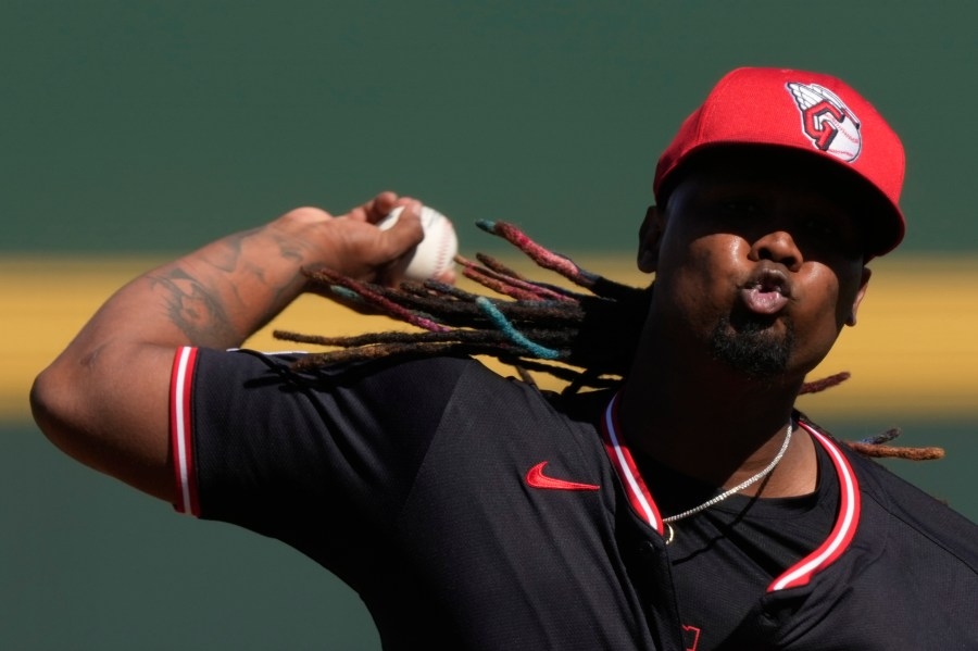 Guardians top pick homers in Spring training loss