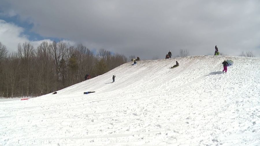 Fresh snowfall creates playgound for Valley kids