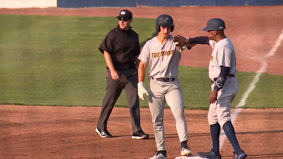 Scrappers comeback spoiled by late Thunder rally