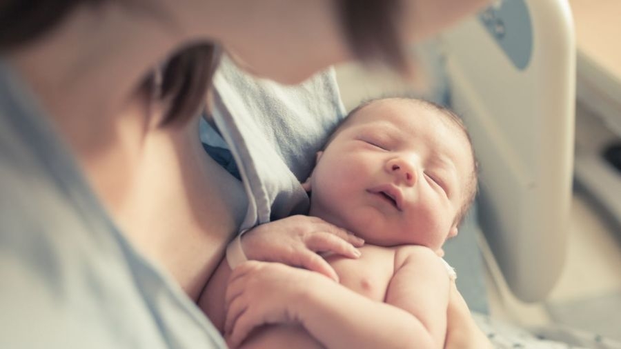 Valley mom shares postpartum struggle; agencies taking cues