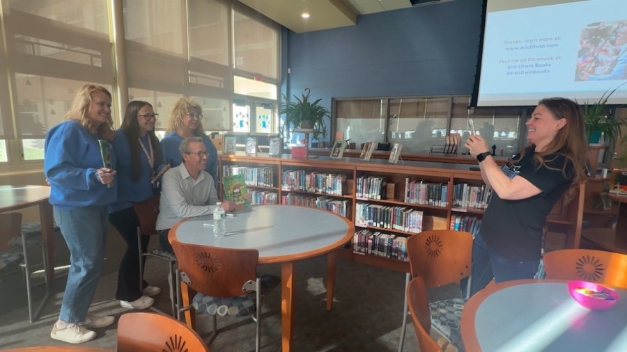 Popular children's author makes stop in Hubbard