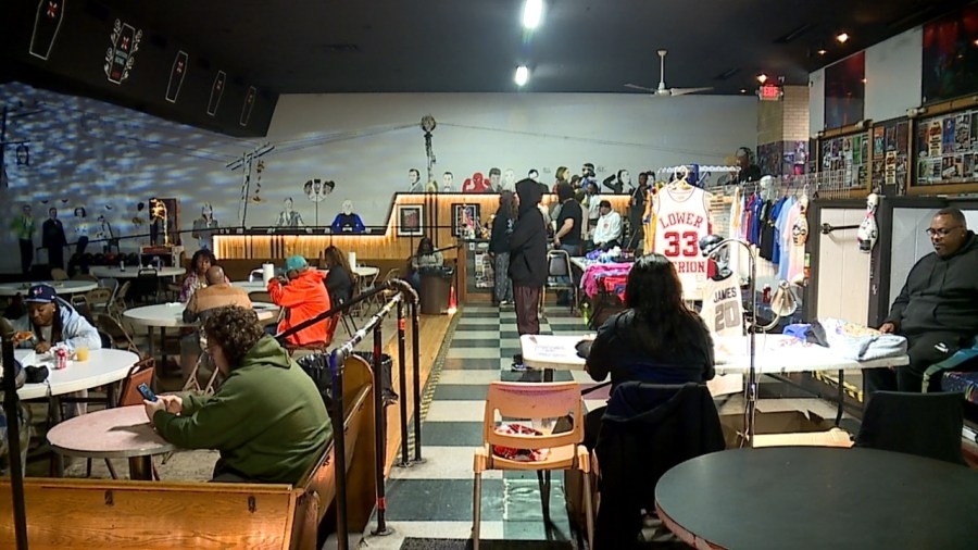 Locals celebrate 330 Day in the Valley