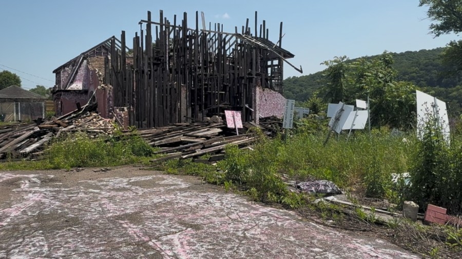 Art display being torn down in Wellsville