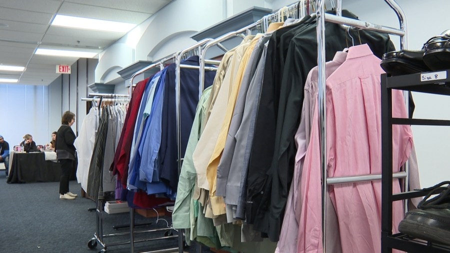 Trumbull Co. students get help preparing for prom