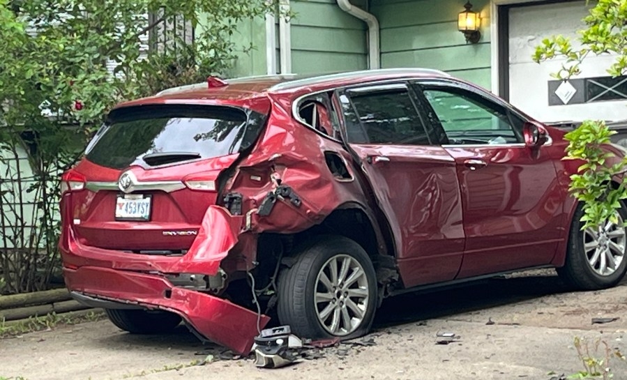 Emergency crews respond to reported explosion in Youngstown
