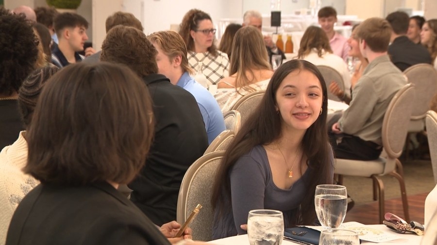 Trumbull County high schoolers awarded scholarships at annual breakfast