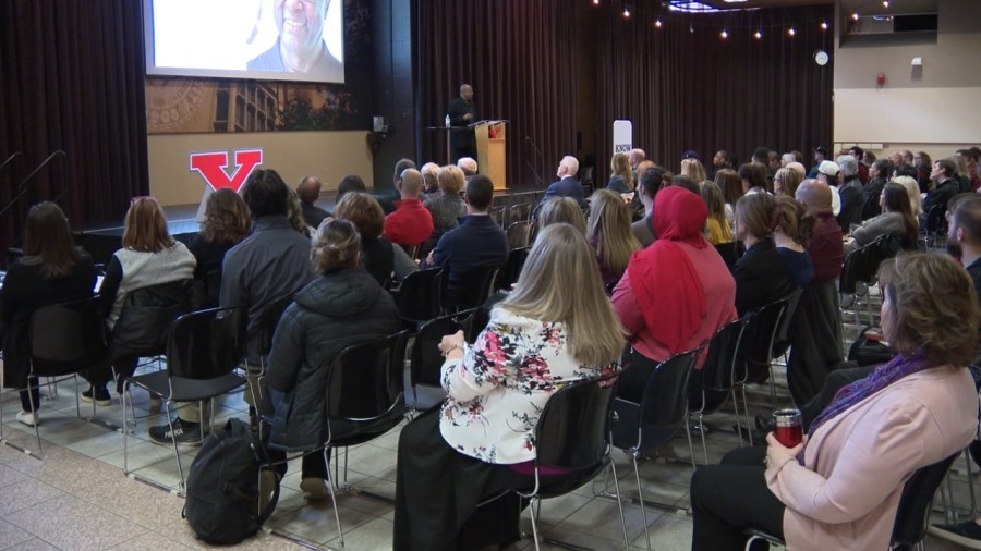 YSU president launches new conversational program