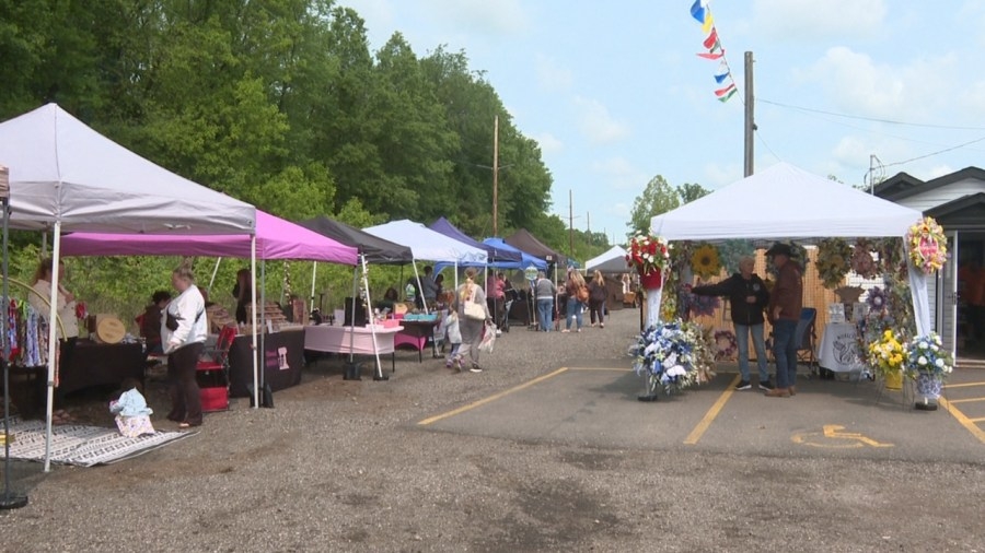 Local farmers market dedicated to first responders