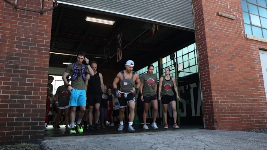 Locals participate in grueling workout to honor fallen SEAL's sacrifice
