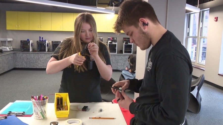 Local students get sneak peek at new Oh Wow! exhibit