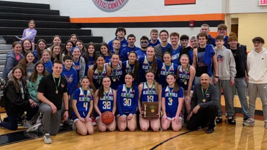 Western Reserve rallies to win District Championship